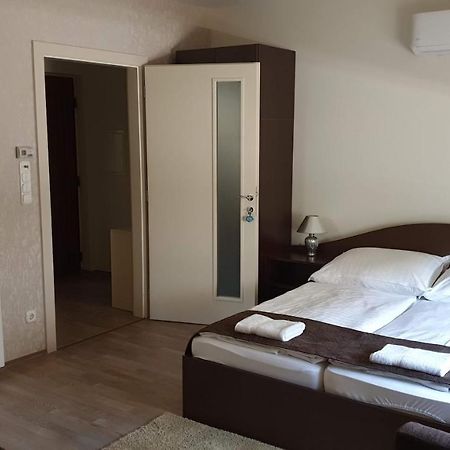 Keller Arany Apartmanok Hajdúszoboszló Eksteriør billede